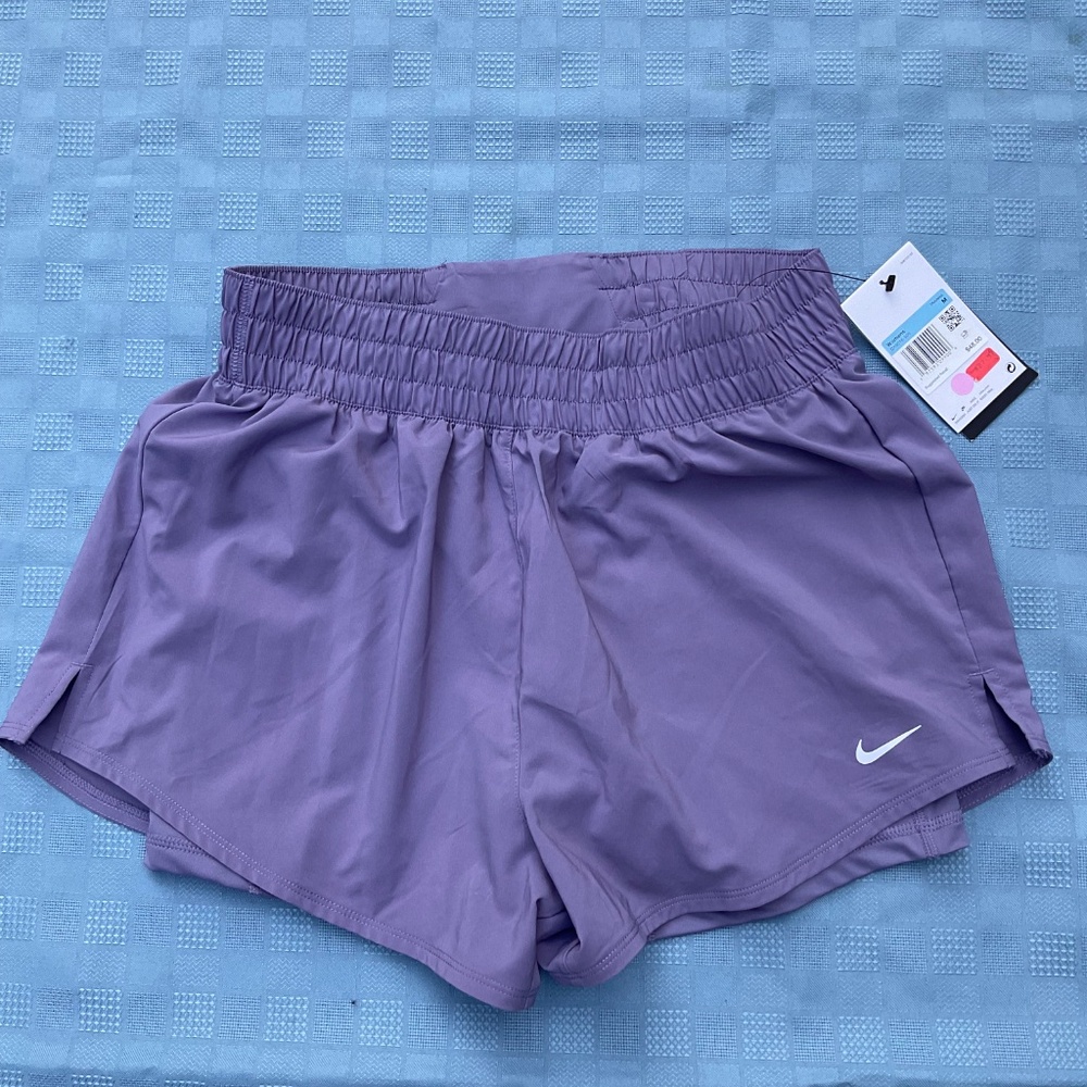 Nike Training Shorts Womens Size M Lavender Dri Fit Brief Lined Loose Fit NWT - Picture 10 of 14